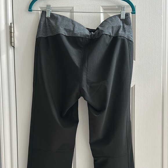 Royal Robbins Black Boot Cut Trim Fit Pants Hiking Exploring Women’s Small - Picture 3 of 9